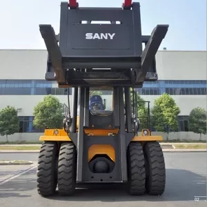 Вилочный погрузчик SANY SCP300 (грузоподъёмность 30 тонн)