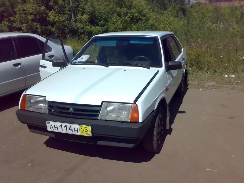 Продам ВАЗ 21099 99г.в. в Омске за 97т.р.